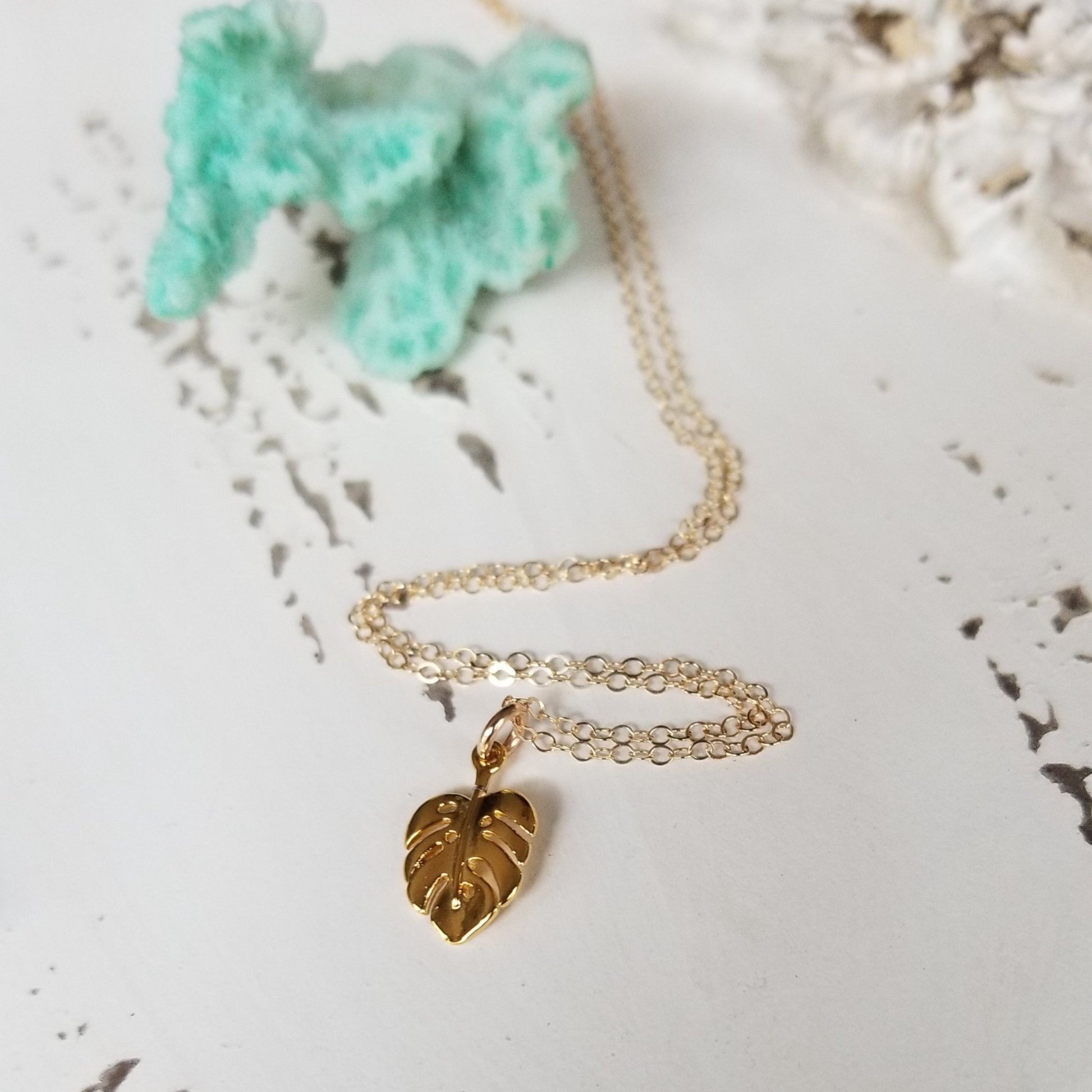 Dainty Palm Leaf Necklace - Gold