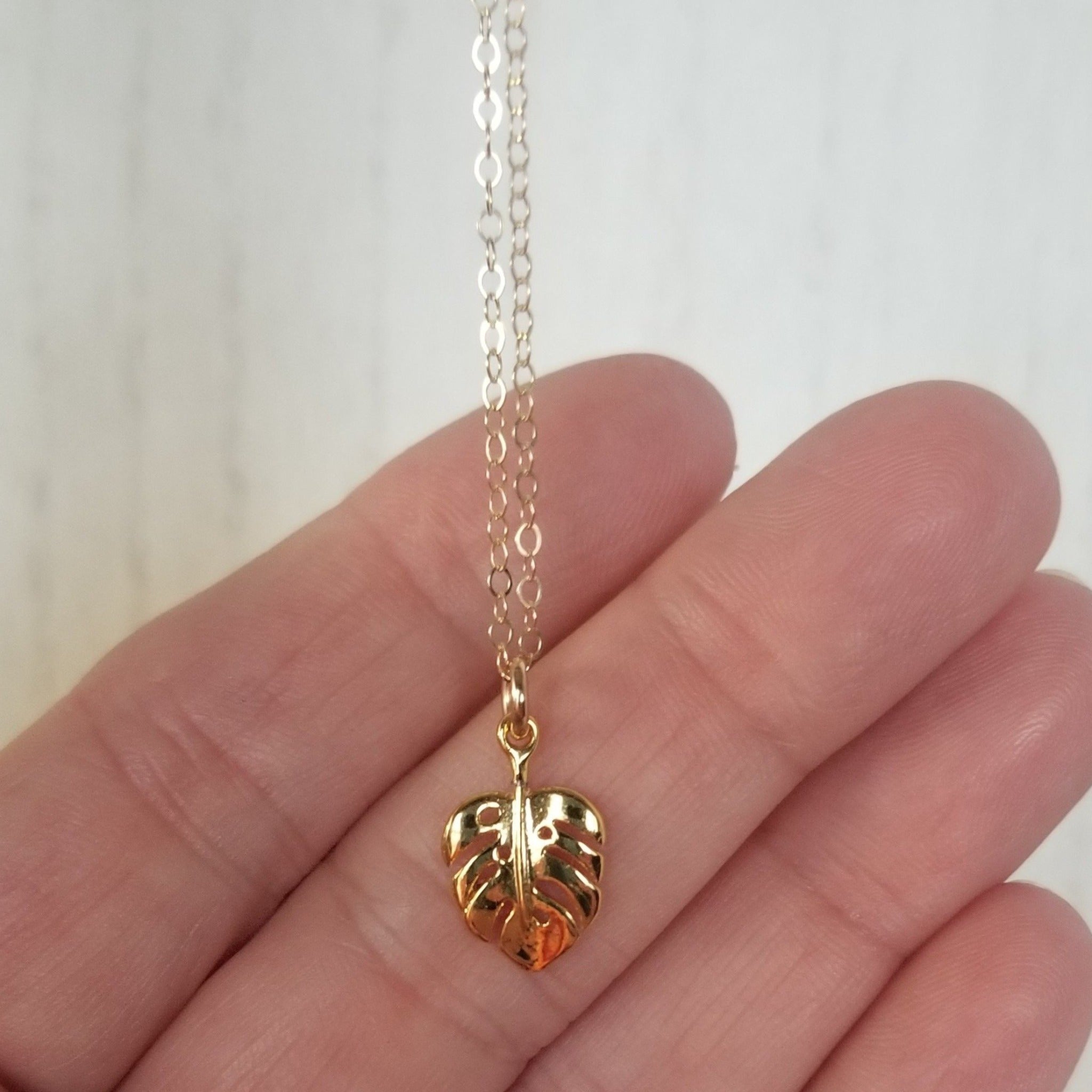 Dainty Palm Leaf Necklace - Gold